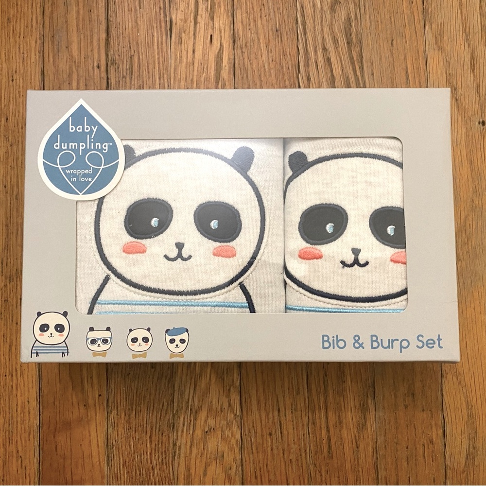 New 2 piece panda bib & burb cloth